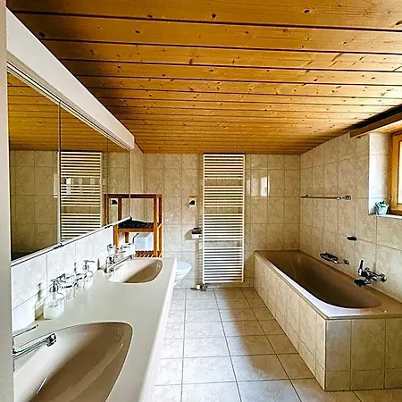 Roessli Otel *